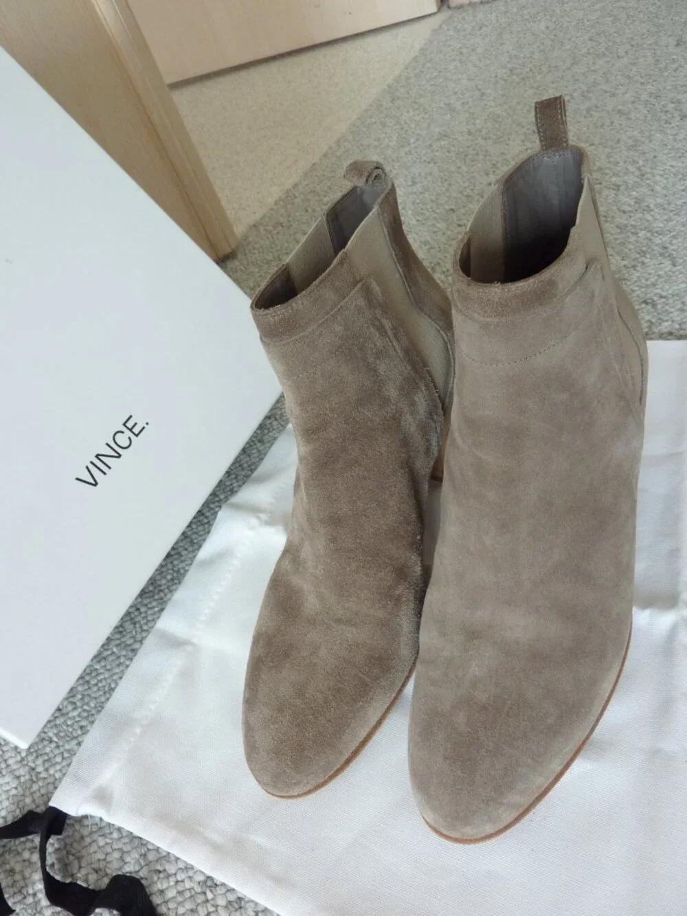 $395 Vince Hallie Round Toe Suede Grey Limestone Boots SZ 11 41 Low heel Booties